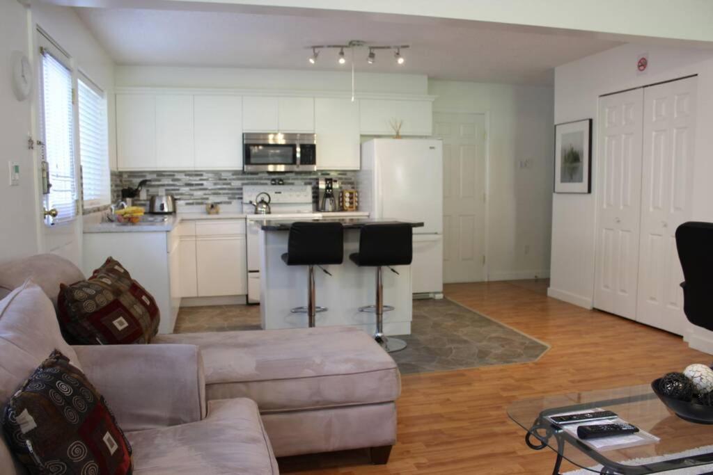 Memory Lane Guest Suite Sooke Εξωτερικό φωτογραφία